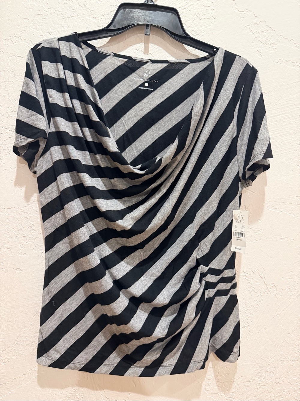 New York & Co. Black and Gray Diagonal Stripe Draped Short Sleeve Top